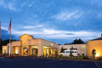 Doubletree by Hilton Charlotte Arpt