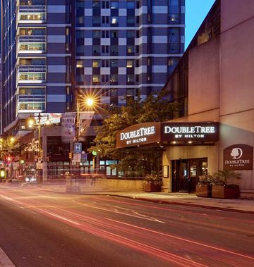 DoubleTree by Hilton Hotel Center City