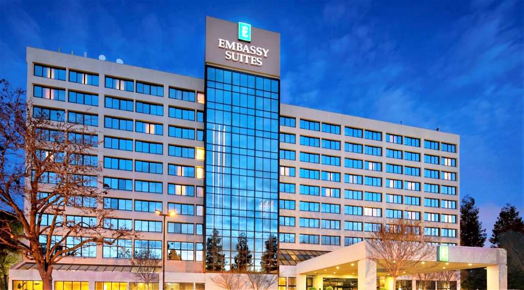 Embassy Suites Hotel Seattle – Tacoma International Airport