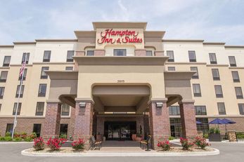 Hampton Inn & Suites Harmarville