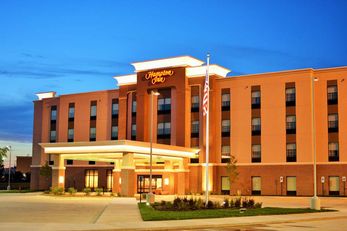 Hampton Inn by Hilton Lincoln Airport