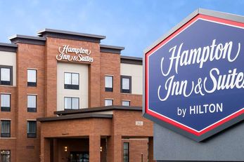 Hampton Inn & Suites La Crosse Downtown