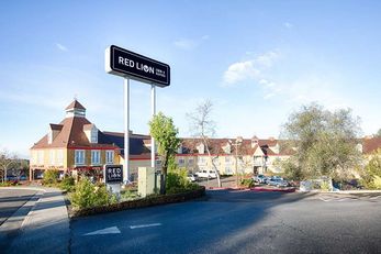 Red Lion Inn & Suites Auburn