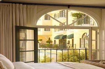 el PRADO Hotel