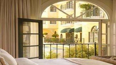 el PRADO Hotel