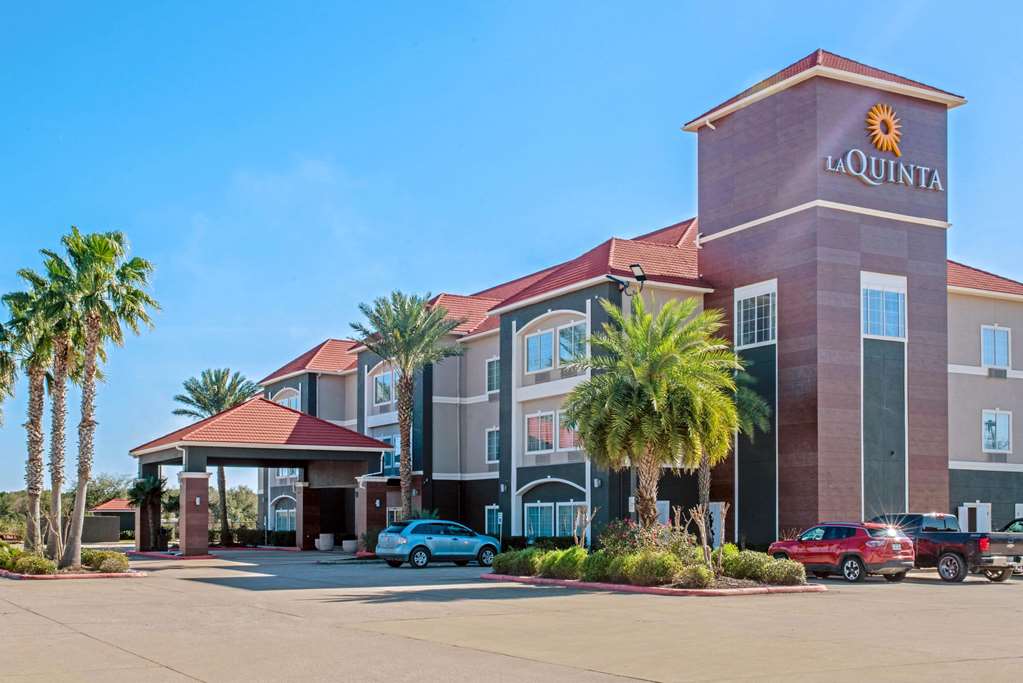 La Quinta Inn Suites Winnie Tourist Class Winnie TX Hotels