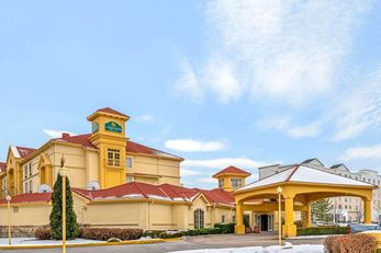 La Quinta Inn & Suites Airport