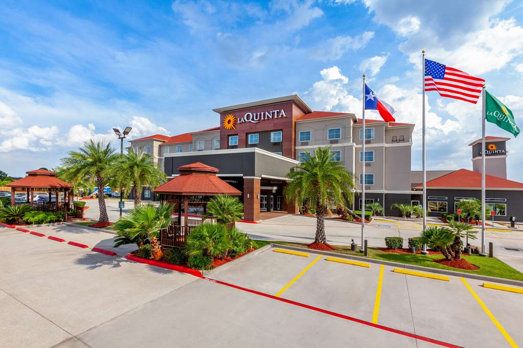 La Quinta Inn and Suites Channelview- Tourist Class Houston, TX 