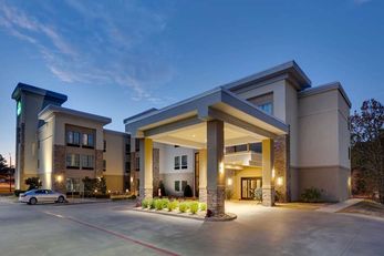 La Quinta Inn & Suites Tyler University