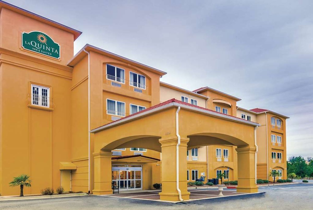 La Quinta Inn & Suites Union City- Tourist Class Union City, GA Hotels- GDS  Reservation Codes: Travel Weekly