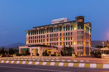 DoubleTree by Hilton Hotel Van