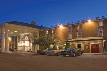 John Carver Inn & Spa
