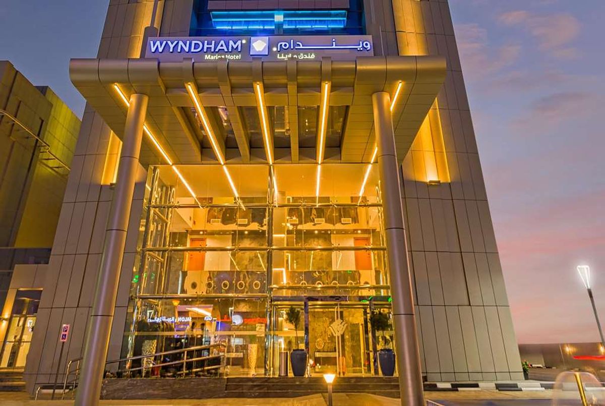 Wyndham Dubai Marina 4*