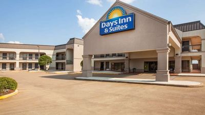 Days Inn & Suites Tyler
