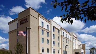 Hampton Inn/Suites Pittsburgh Arpt S