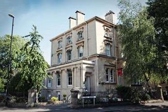 Victoria Square Hotel