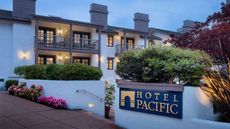 Hotel Pacific
