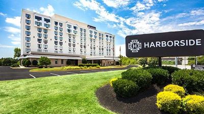 Harborside Hotel Oxon Hill