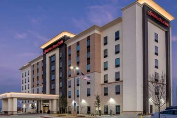 Hampton Inn & Suites Dallas-The Colony