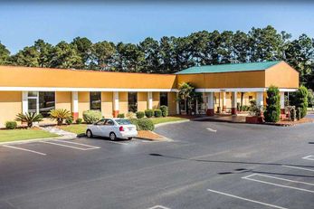 Baymont Inn & Suites Walterboro