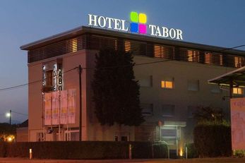 Tabor Hotel