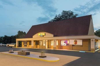 Super 8 Asheville Airport