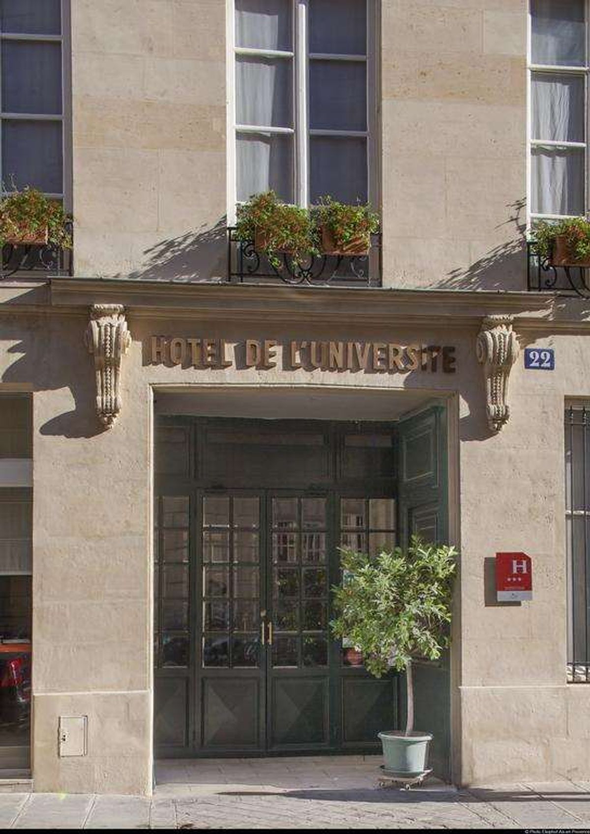 153 Rue De L Université 75007 Paris