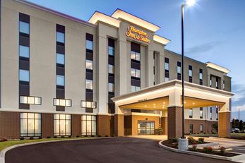 Hampton Inn & Suites Syracuse North Arpt