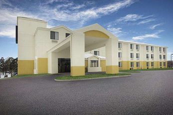 Baymont Inn & Suites Fort Collins