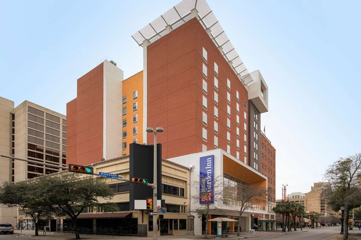 REO  Hilton Houston Galleria Area - Marketplace