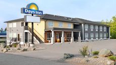 Days Inn 100 Mile House