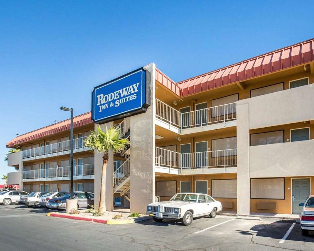 10 Cheap Hotels Near Disneyland California 5 Rodeway Inn & Suites- Tourist Class Needles, CA Hotels- GDS Reservation Codes: Travel Weekly