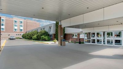 Clarion Hotel & Suites, Brandon