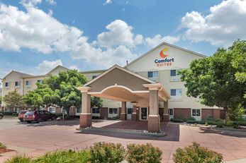 Comfort Suites
