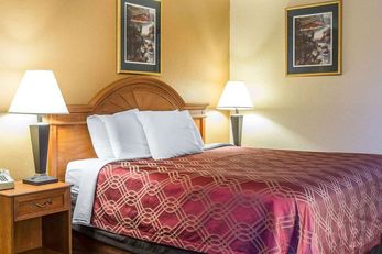 Econo Lodge Dalton