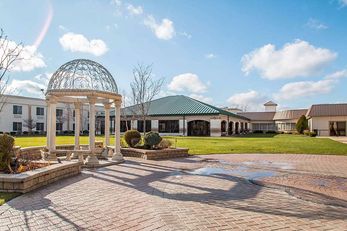 Clarion Inn Elmhurst - Oakrbook