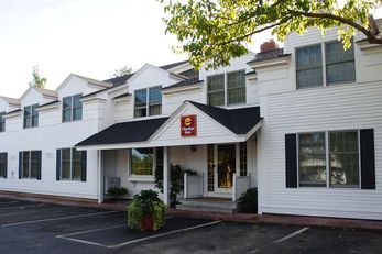 Martha's Vineyard, Ascend Hotel