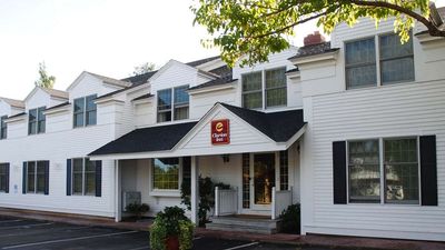 Martha's Vineyard, Ascend Hotel