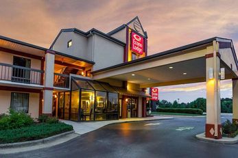 Econo Lodge South