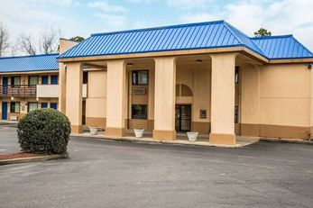 Rodeway Inn & Suites