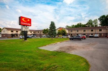 Econo Lodge Massena