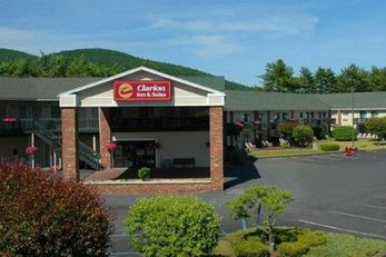 Clarion Inn & Suites at the Outlets