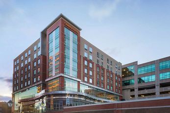 Cambria hotel & suites White Plains