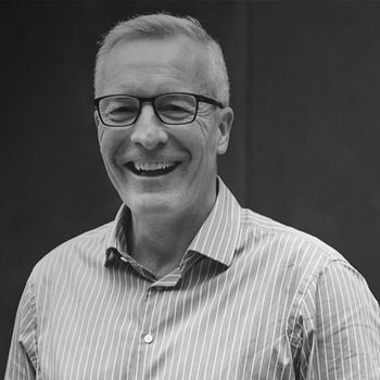 Simon Breakwell Chair & Investor