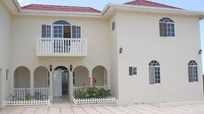 Retreat Guesthouse Luxury Suites