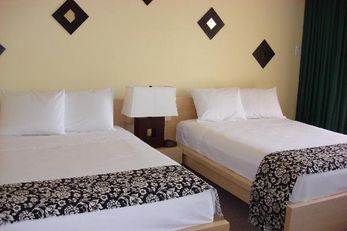 Sea Port Marina Hotel
