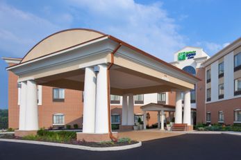Holiday Inn Express/Stes Akron Reg Arpt