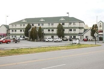 Commodore Perry Inn & Business Center