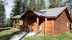 Headwaters Lodge & Cabins at Flagg Ranch