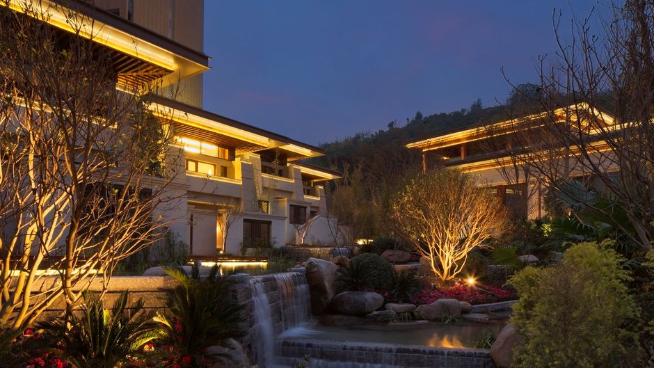 By-Spring Villa Exterior